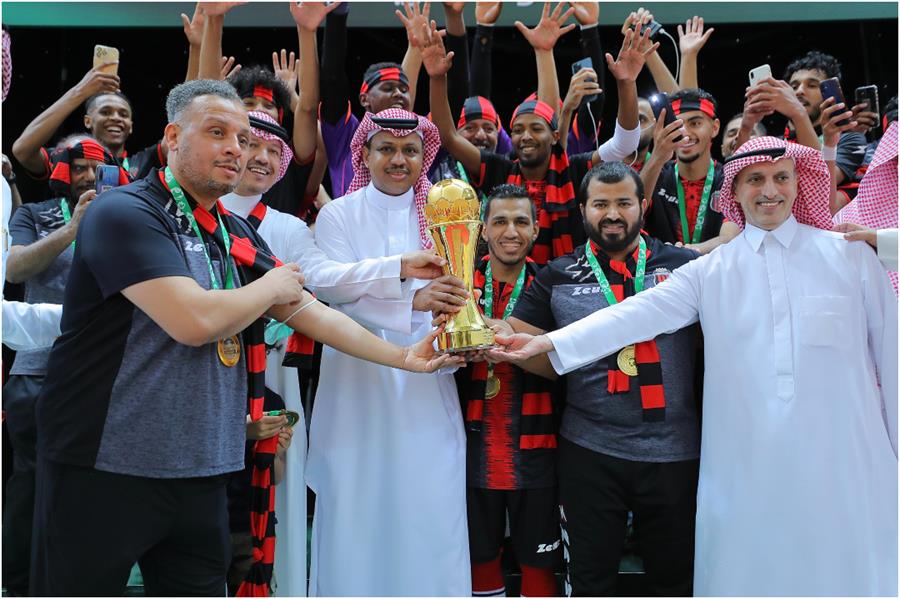 "الرياض" يتوّج بكأس دوري الدرجة الأولى لكرة القدم الصالات (صور)